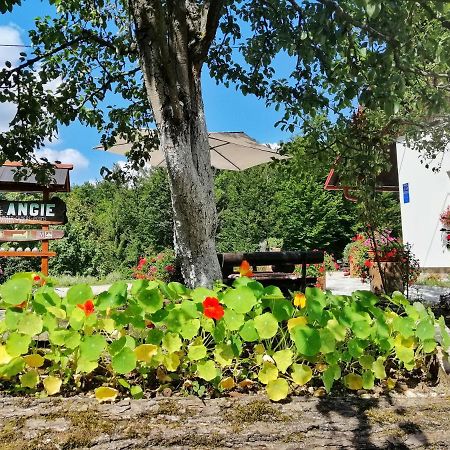 House Angie Hotel Jezerce Bagian luar foto